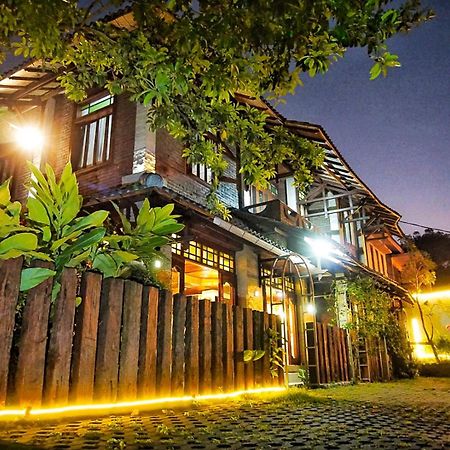 Ary'S Hotel By Cocotel Yogyakarta Exterior foto